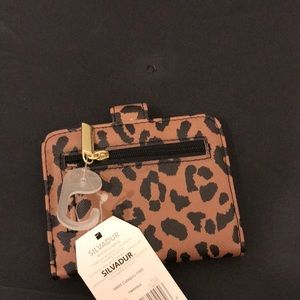 Time and Tru Ladies Two Fold Wallet NWT Brown and Black